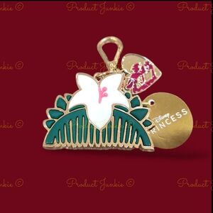 Bath & Body Works Disney Mulan Keychain Pocketbac Holder